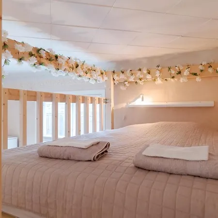 Cozy Living In The Heart Of The Nokia Arena דירה טמפרה