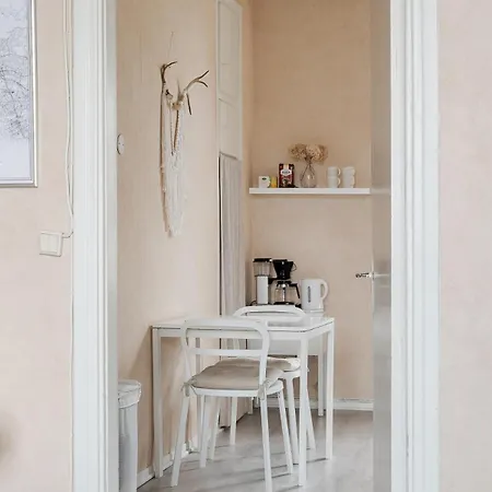 Cozy Living In The Heart Of The Nokia Arena Apartment