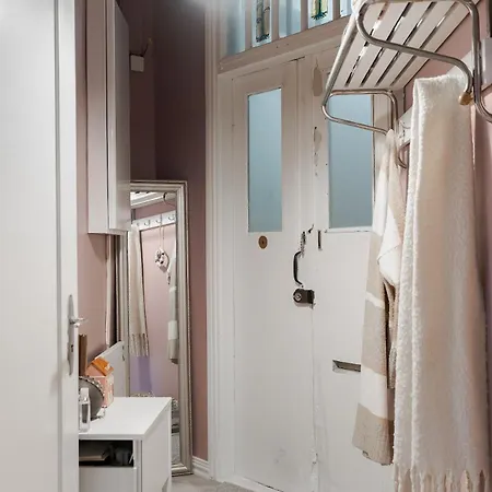 Cozy Living In The Heart Of The Nokia Arena *