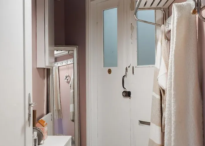 Cozy Living In The Heart Of The Nokia Arena *